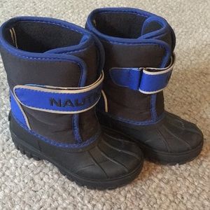 9t snow boots
